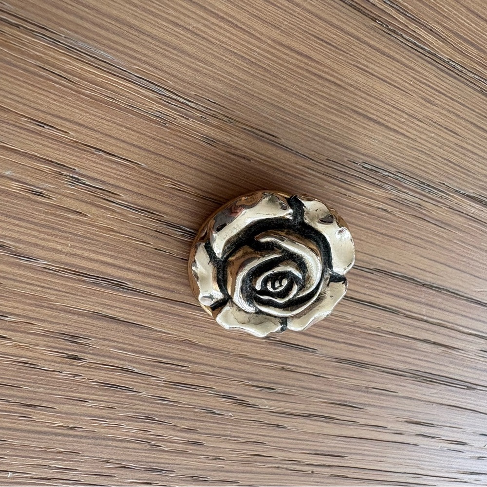 Vintage Gold-Tone Rose Scarf Clip - Picture 10 of 12